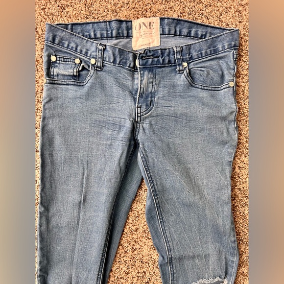 One by One Teaspoon Iggy’s Distressed Skinny Jeans - Picture 6 of 10